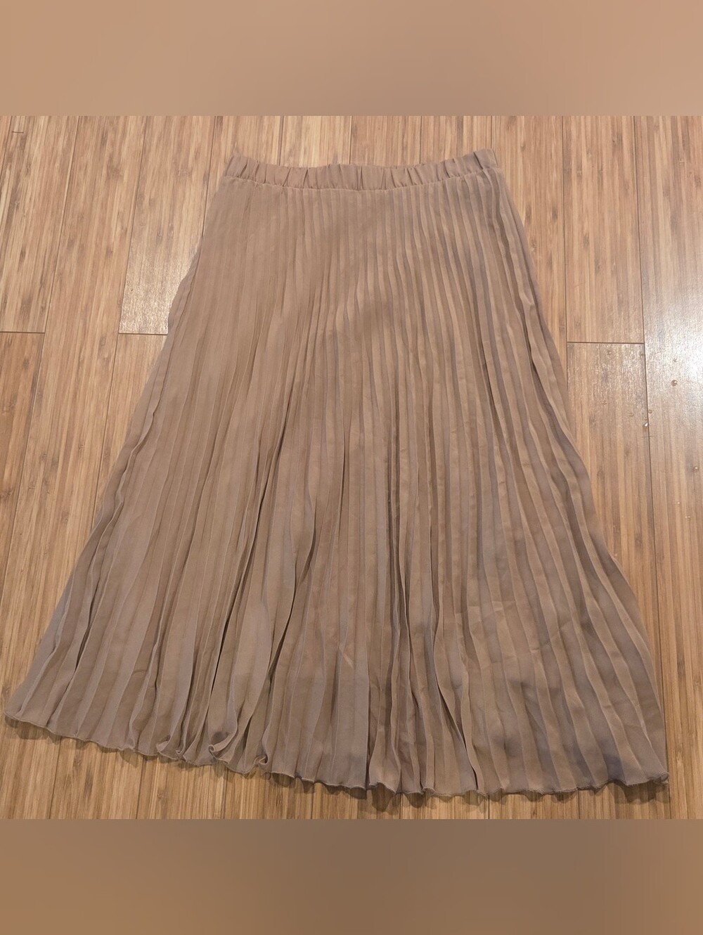 WD NY Pleated Midi Skirt in Taupe